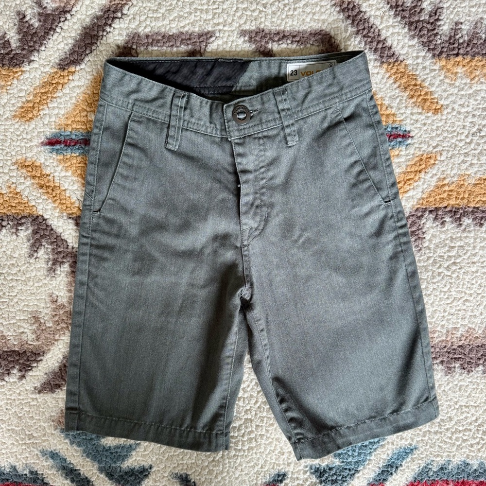 Volcom Boy's Gray Flat Front Shorts | Size 23